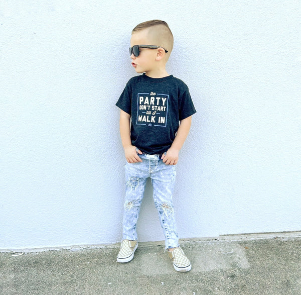 Party Don't Start Til I Walk In Kids Tee - Model 1